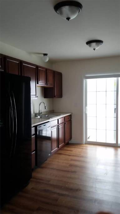 Main picture of 512 Lake Road - Unit B