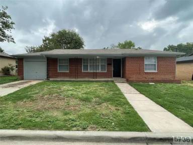 Main picture of 5736 Aton Ave