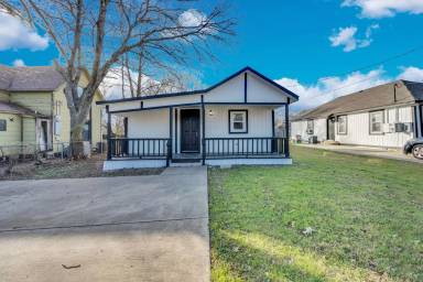 Main picture of 416 E Avenue F