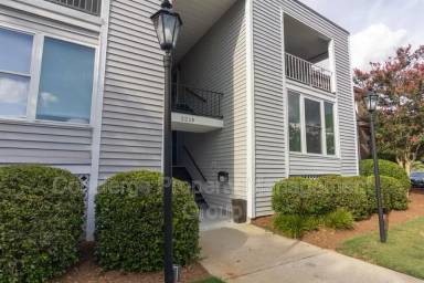 Main picture of 321 Laurens St SW