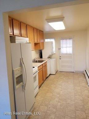 Main picture of 2387 S Locust St