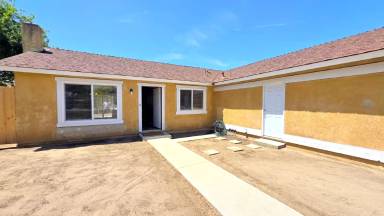 Main picture of 1546 Clock Ave