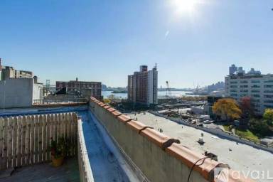 Main picture of 326 E 100th St