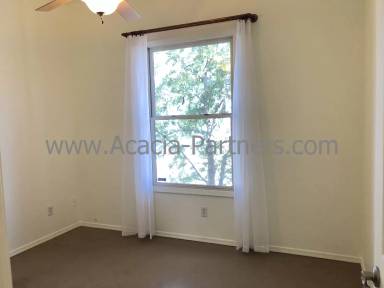 Main picture of 421 N Court Ave