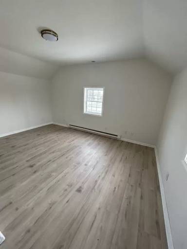 Main picture of 779 Silver St