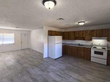 Main picture of 617 S F St