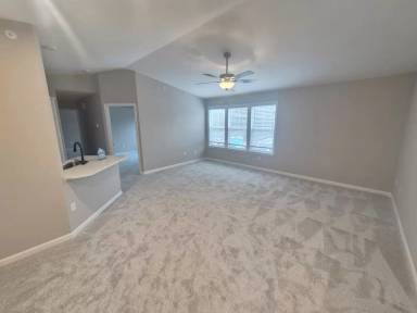 Main picture of 568 Foxhill Dr