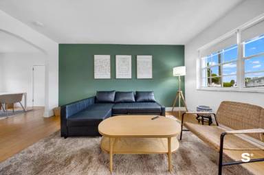 Main picture of 235 76th St