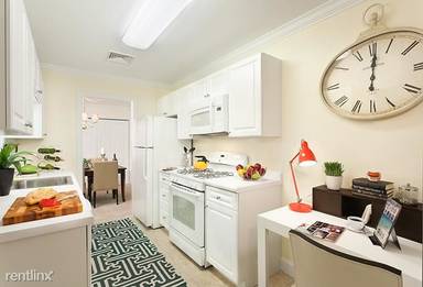 Main picture of 105 Hampden Dr