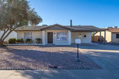 Main picture of 7 W Rice Dr