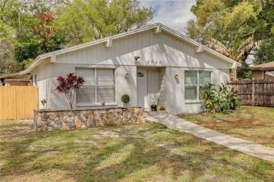 Main picture of 8922 N Dexter Ave
