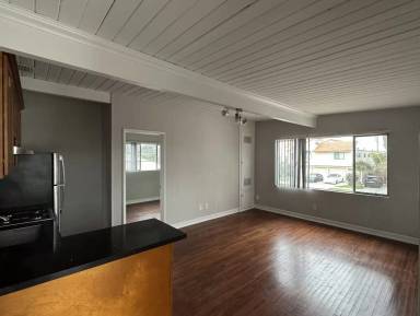 Main picture of 3815 Vermont St