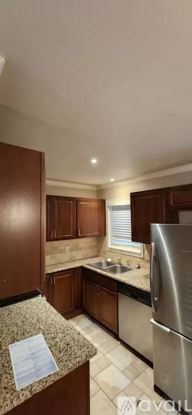 Main picture of 808 W 2nd Ave