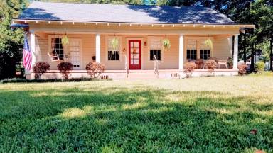 Main picture of 3202 Le Bron Rd