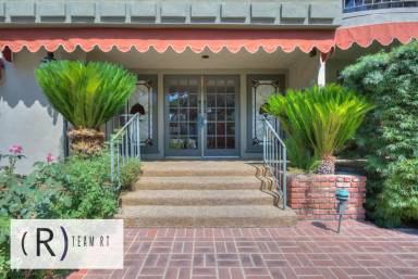 Main picture of 330 South Mentor Avenue - 206