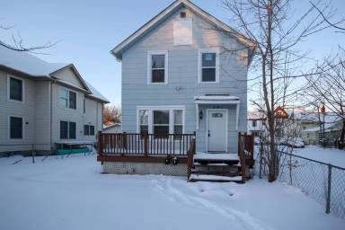 Main picture of 391 Sherburne Ave