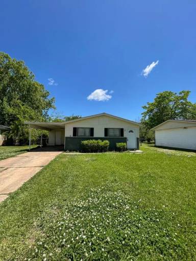 Main picture of 1224 Elsa Jane St