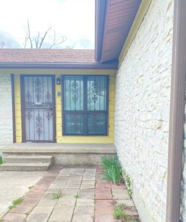 Main picture of 1208 West Ln