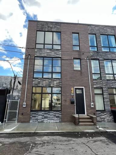 Main picture of 1702 Alter St