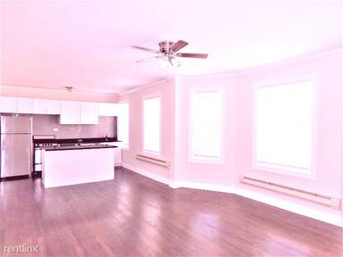 Main picture of 918 Green Bay Rd