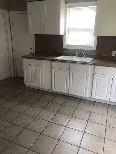 Main picture of 16066 Manning St