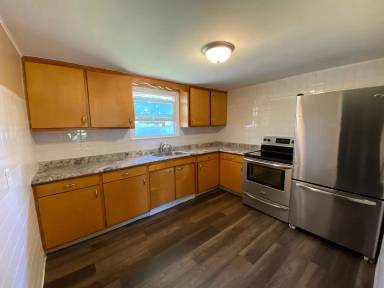 Main picture of 2221 8th St