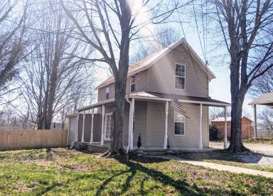 Main picture of 319 W 14th St