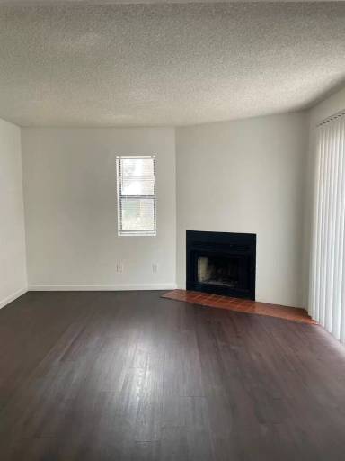Main picture of 940 N Benton Ave