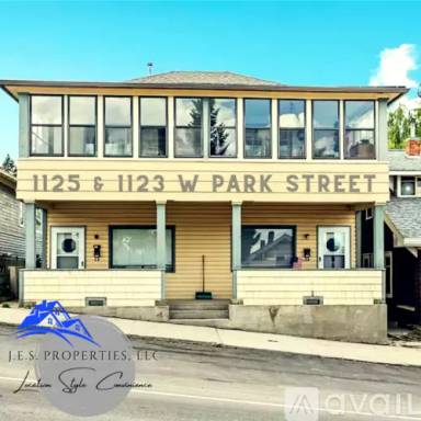 Main picture of 1131 W Park St