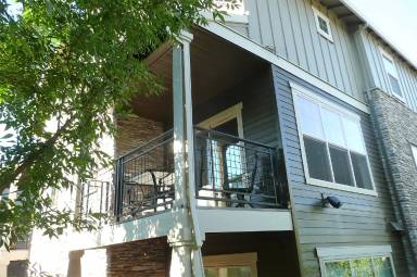 Main picture of 658 NE Garswood Ln