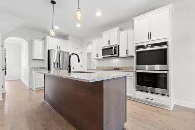 Main picture of 581 Bowden Dr