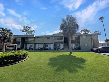 Main picture of 1852 Golfview Ave