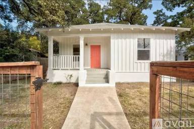 Main picture of 1207 Coleto St