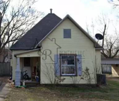 Main picture of 110 E 16th St