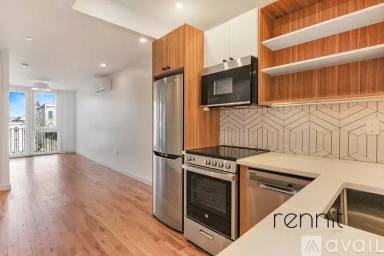 Main picture of 770 Lexington Ave