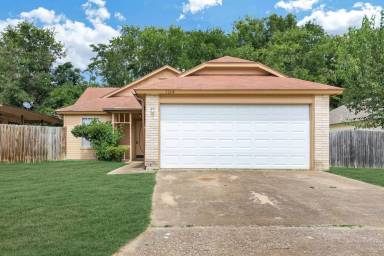 Main picture of 7204 Hardesty