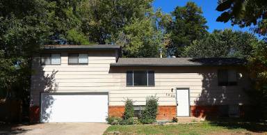 Main picture of 1032 E Prospect Rd