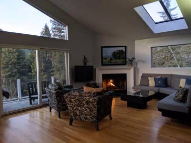 Main picture of 1 Terrace Way
