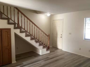 Main picture of 425-431 Tiffany Dr