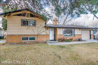 Main picture of 6251 W Daytona Dr