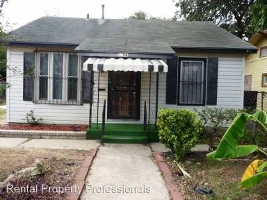 Main picture of 1306 Center St
