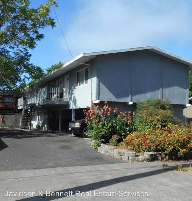Main picture of 1051 Elm St