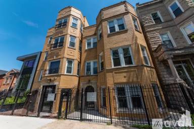 Main picture of 1431 N Fairfield Ave