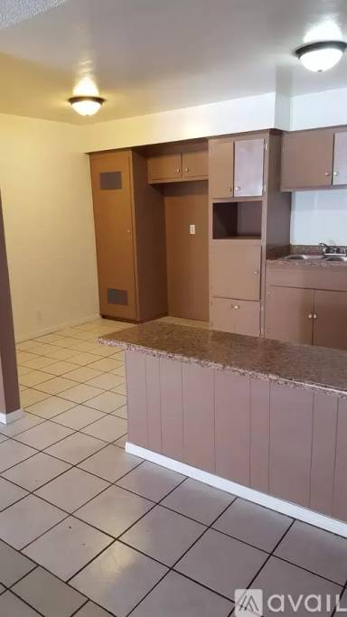 Main picture of 1027 Oxford Dr