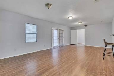 Main picture of 4513 Jane Anne St