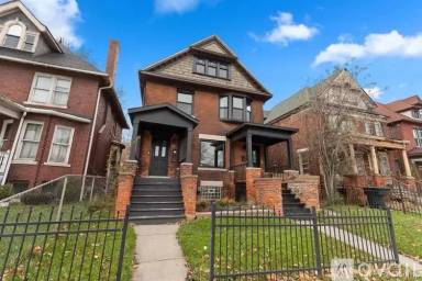 Main picture of 4727 Trumbull St