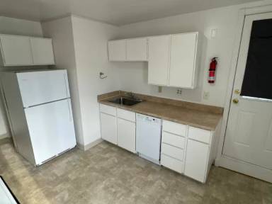 Main picture of 218 E 3rd St