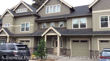 Main picture of 1027 SE Leonel Ln