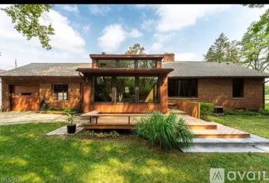 Main picture of 11501 W Pleasant Valley Rd