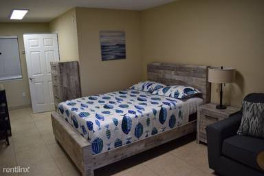 Main picture of 3740 NE Indian River Dr